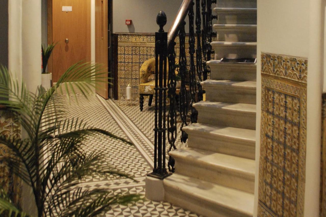 Master Penthouse Double Room Ensuite With Private Terrace - Grand Central House Gibraltar Extérieur photo