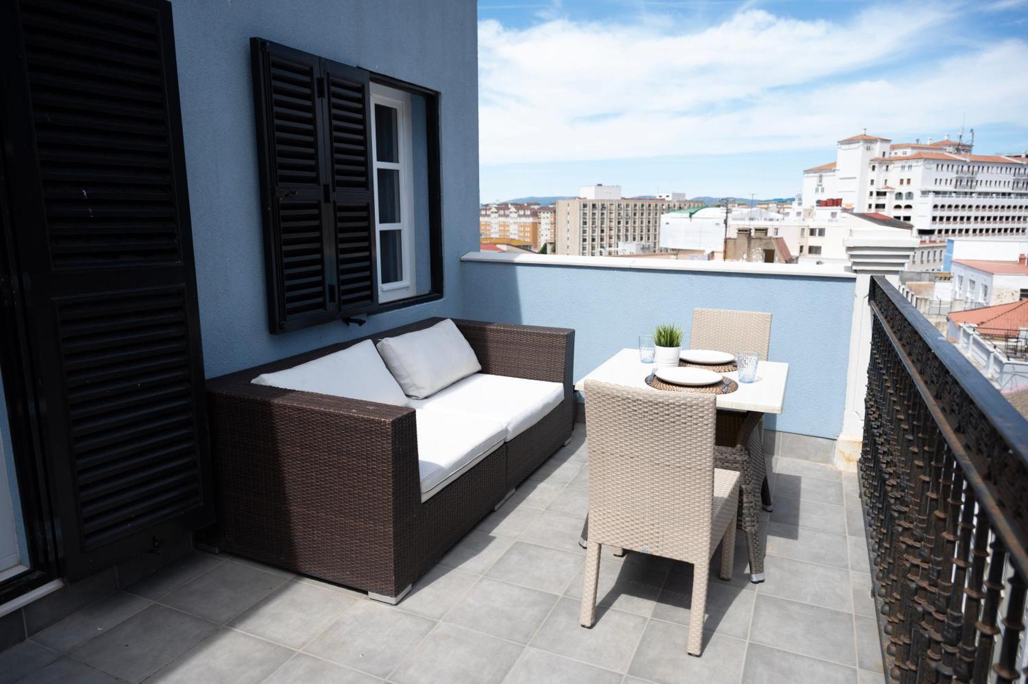 Master Penthouse Double Room Ensuite With Private Terrace - Grand Central House Gibraltar Extérieur photo