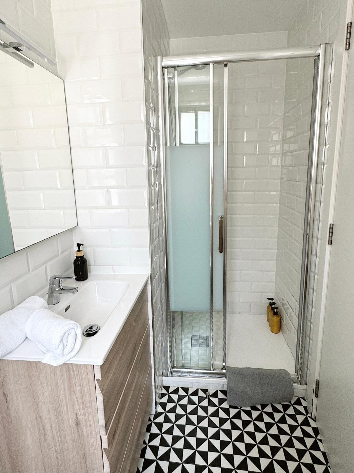 Master Penthouse Double Room Ensuite With Private Terrace - Grand Central House Gibraltar Extérieur photo